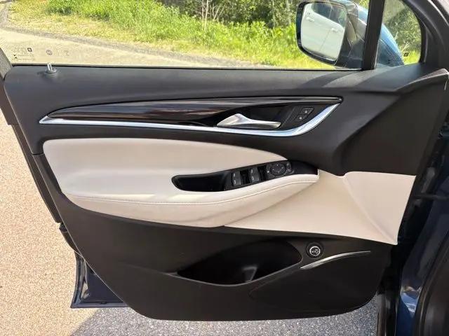 2023 Buick Enclave Essence AWD
