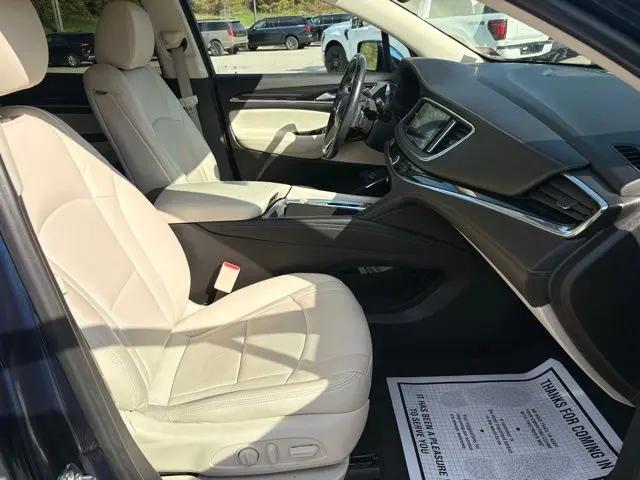 2023 Buick Enclave Essence AWD
