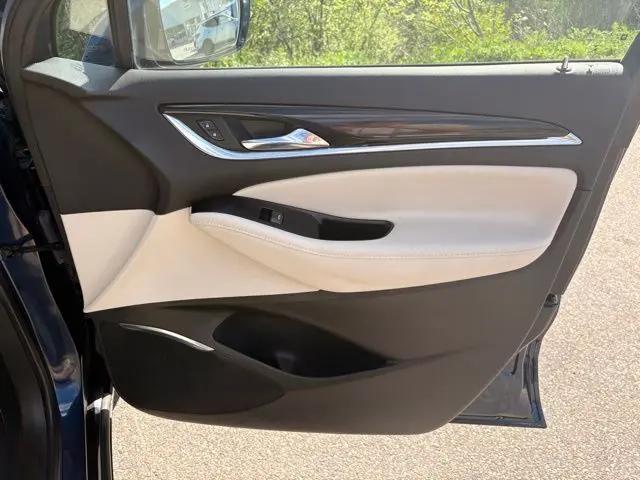 2023 Buick Enclave Essence AWD