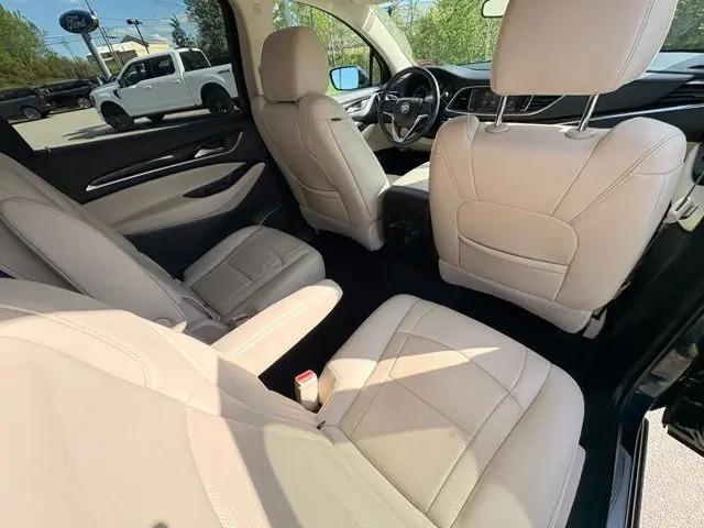 2023 Buick Enclave Essence AWD