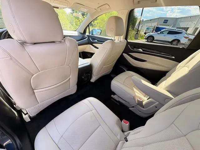 2023 Buick Enclave Essence AWD