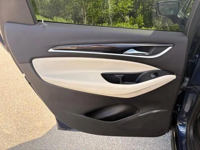 2023 Buick Enclave Essence AWD