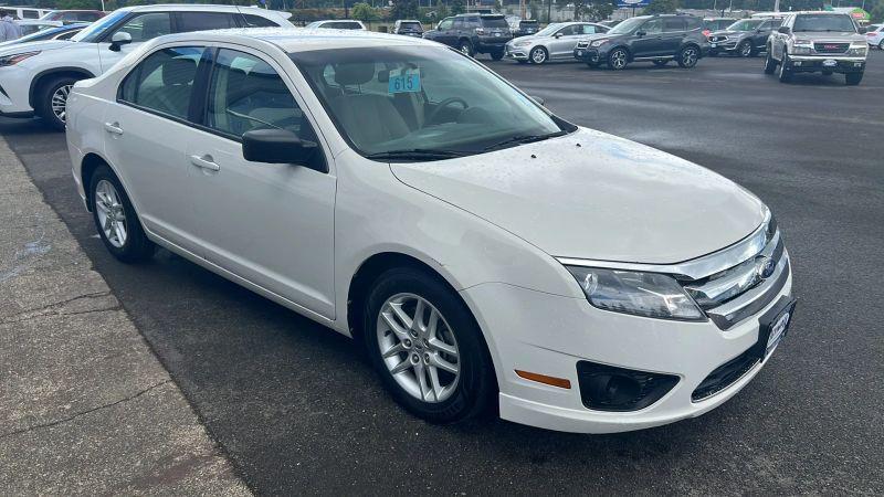 2011 Ford Fusion S