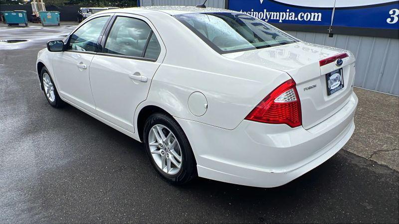 2011 Ford Fusion S
