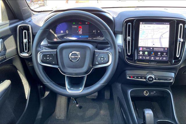 2024 Volvo XC40 B5 Core
