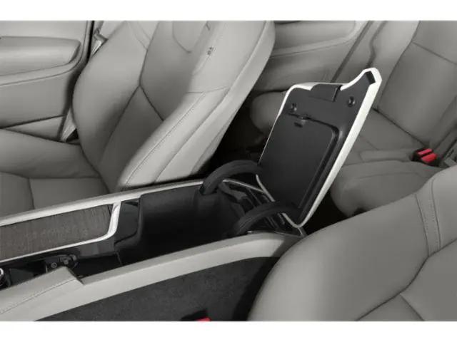 2024 Volvo XC90 Recharge T8 Ultimate Bright Theme 7-Seater