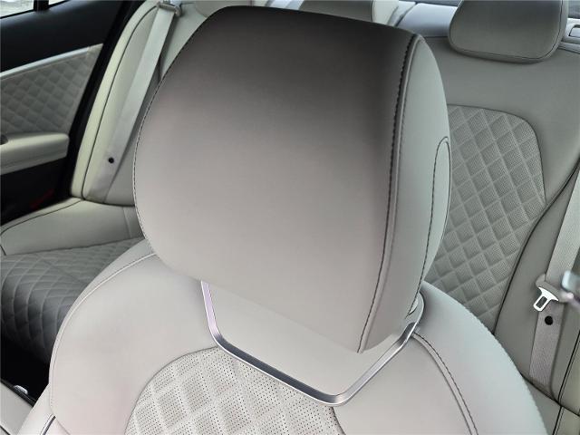 2022 Genesis G70 3.3T RWD