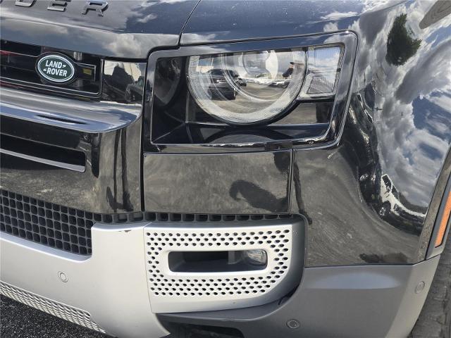 2020 Land Rover Defender 110 SE