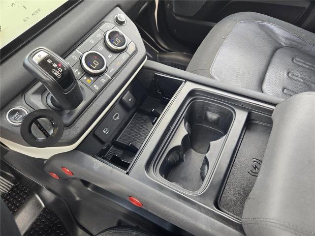 2020 Land Rover Defender 110 SE