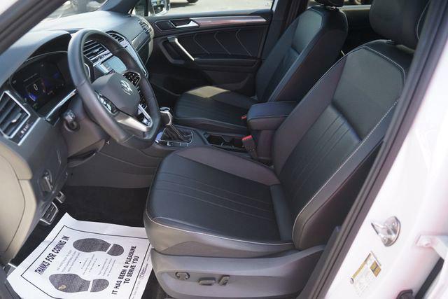 2024 Volkswagen Tiguan 2.0T SE R-Line Black