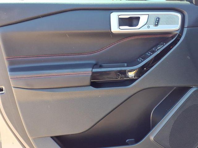 2024 Ford Explorer ST-Line