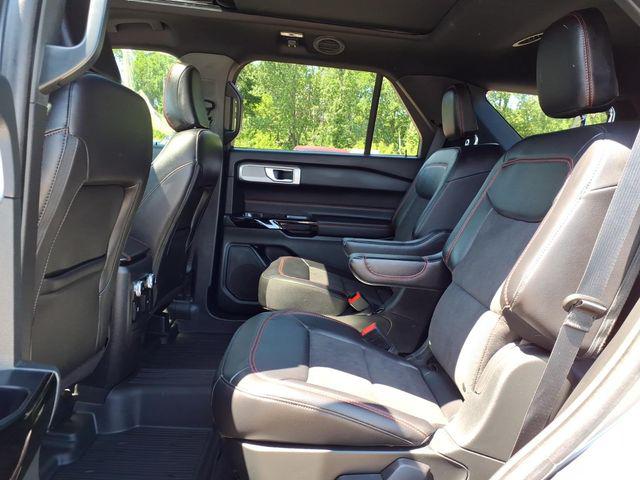 2024 Ford Explorer ST-Line
