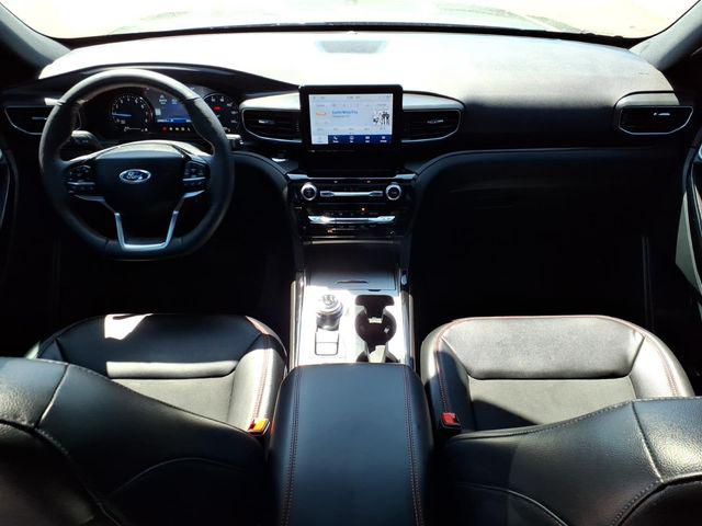 2024 Ford Explorer ST-Line