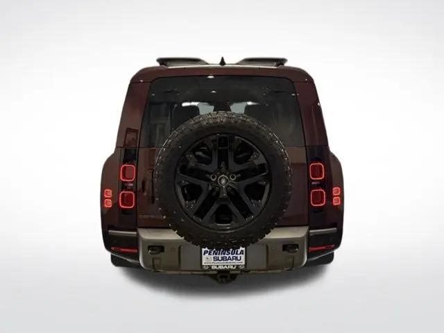2025 Land Rover Defender 130 P400 Outbound