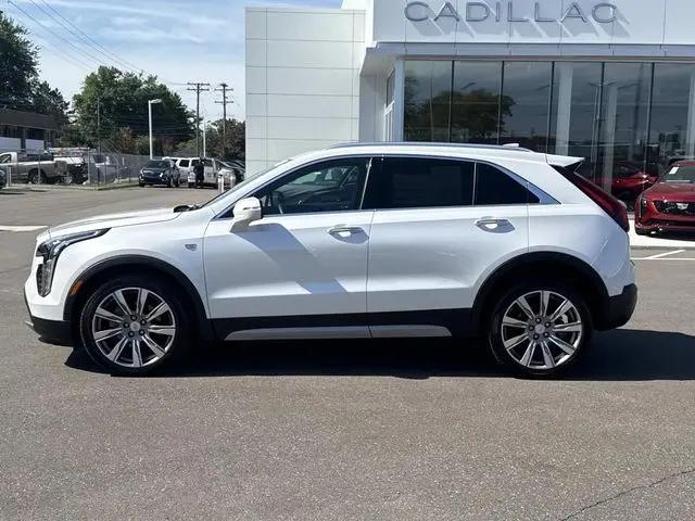 2023 Cadillac XT4 AWD Premium Luxury