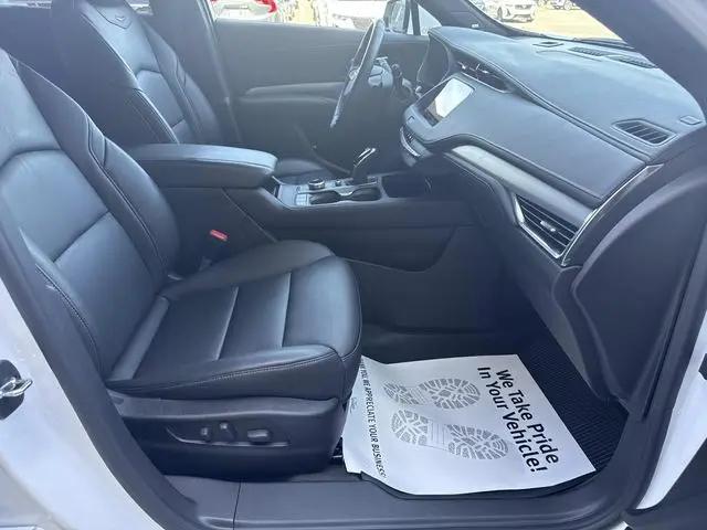 2023 Cadillac XT4 AWD Premium Luxury
