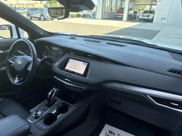 2023 Cadillac XT4 AWD Premium Luxury