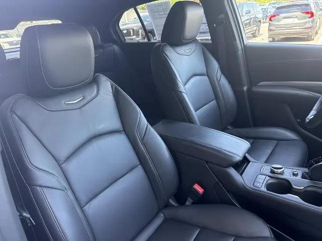 2023 Cadillac XT4 AWD Premium Luxury