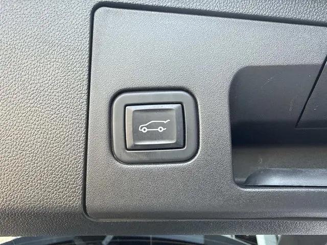 2023 Cadillac XT4 AWD Premium Luxury