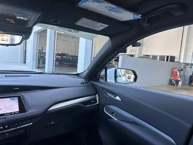 2023 Cadillac XT4 AWD Premium Luxury