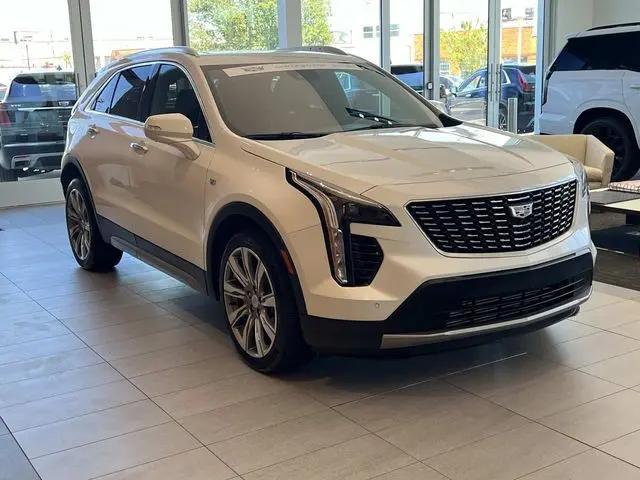 2023 Cadillac XT4 AWD Premium Luxury
