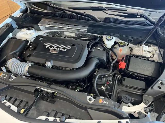 2023 Cadillac XT4 AWD Premium Luxury