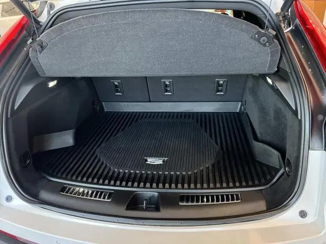 2023 Cadillac XT4 AWD Premium Luxury