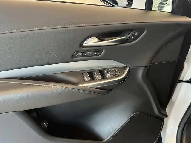 2023 Cadillac XT4 AWD Premium Luxury