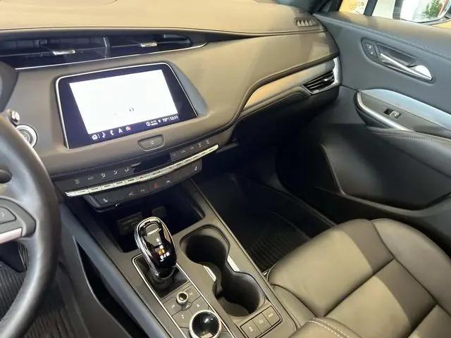 2023 Cadillac XT4 AWD Premium Luxury