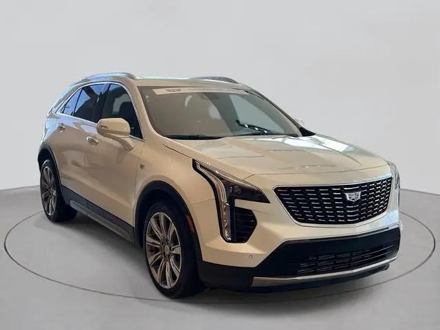 2023 Cadillac XT4 AWD Premium Luxury