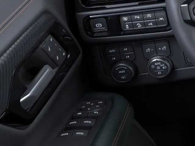 2026 GMC Yukon 4WD AT4