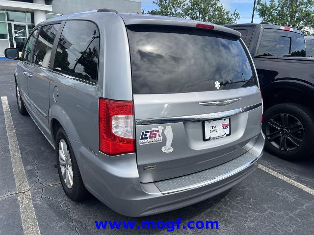 2015 Chrysler Town & Country Limited Platinum