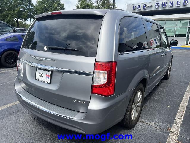2015 Chrysler Town & Country Limited Platinum