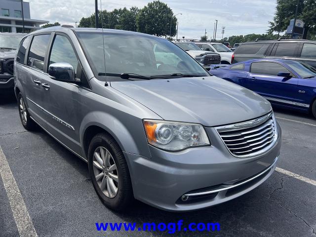 2015 Chrysler Town & Country Limited Platinum