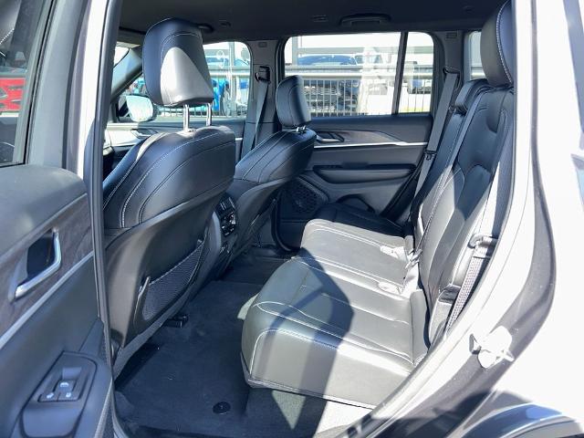 2025 Jeep Grand Cherokee Limited 4x2