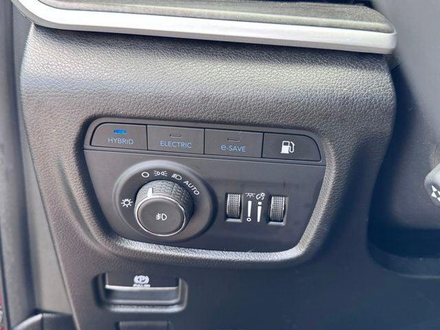 2024 Jeep Grand Cherokee Anniversary Edition