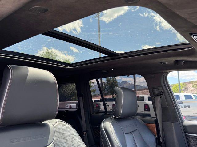 2023 Jeep Grand Cherokee Summit Reserve