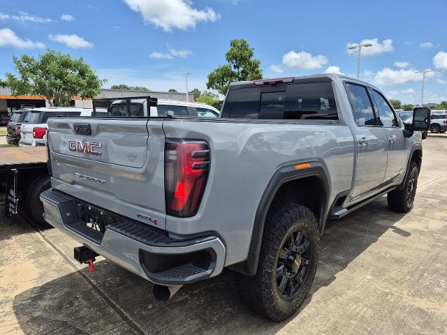 2025 GMC Sierra 2500HD 4WD Crew Cab Standard Bed AT4