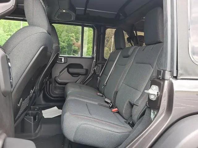 2025 Jeep Wrangler 4-Door Rubicon 4x4