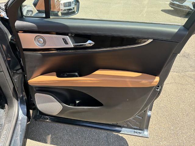 2023 Lincoln Nautilus Black Label