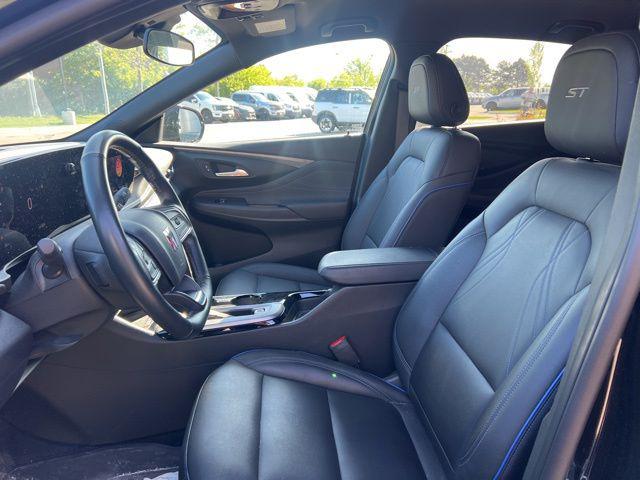 2024 Buick NV Sport Touring FWD