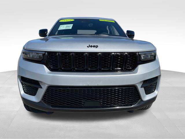 2025 Jeep Grand Cherokee Altitude 4x4