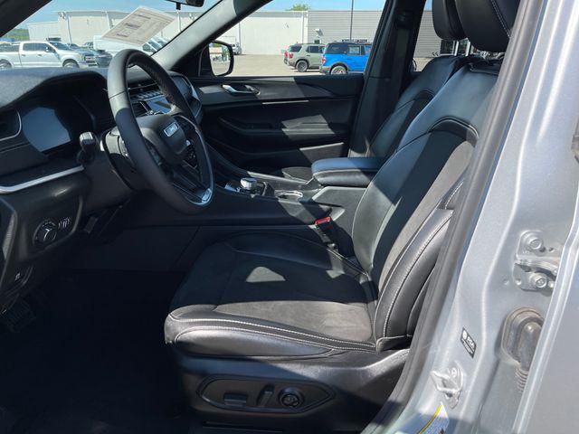 2025 Jeep Grand Cherokee Altitude 4x4