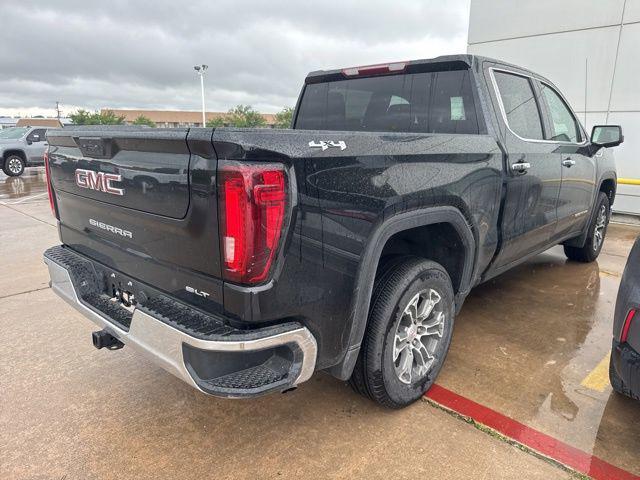 2026 GMC Sierra 1500 Crew Cab, Short Bed, SLT, 4WD