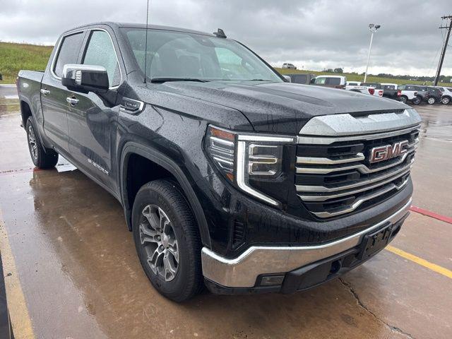 2026 GMC Sierra 1500 Crew Cab, Short Bed, SLT, 4WD