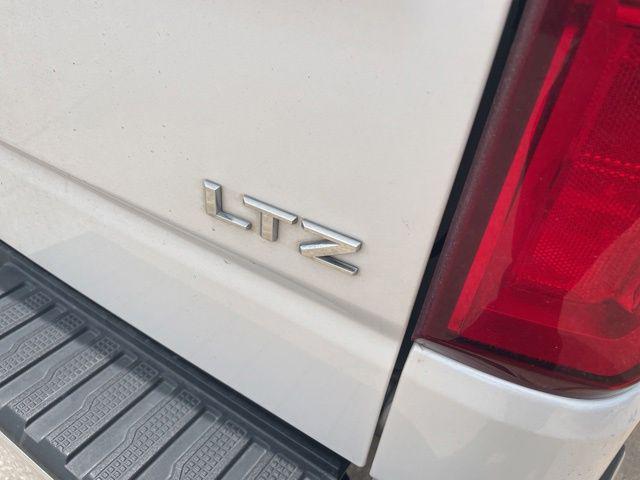 2022 Chevrolet Silverado 1500 4WD Crew Cab Short Bed LTZ