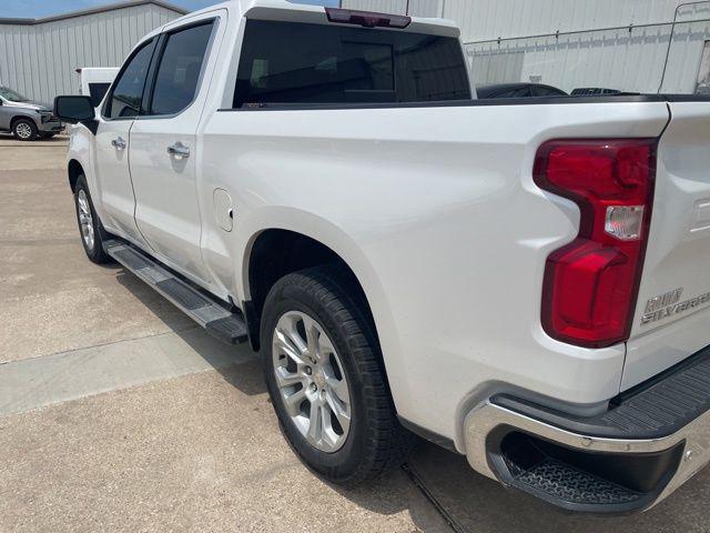 2022 Chevrolet Silverado 1500 4WD Crew Cab Short Bed LTZ