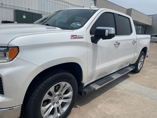 2022 Chevrolet Silverado 1500 4WD Crew Cab Short Bed LTZ