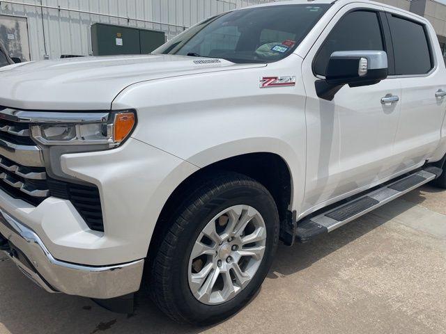 2022 Chevrolet Silverado 1500 4WD Crew Cab Short Bed LTZ
