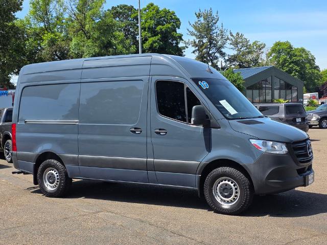 2019 Mercedes-Benz Sprinter 2500 144 WB High Roof Crew